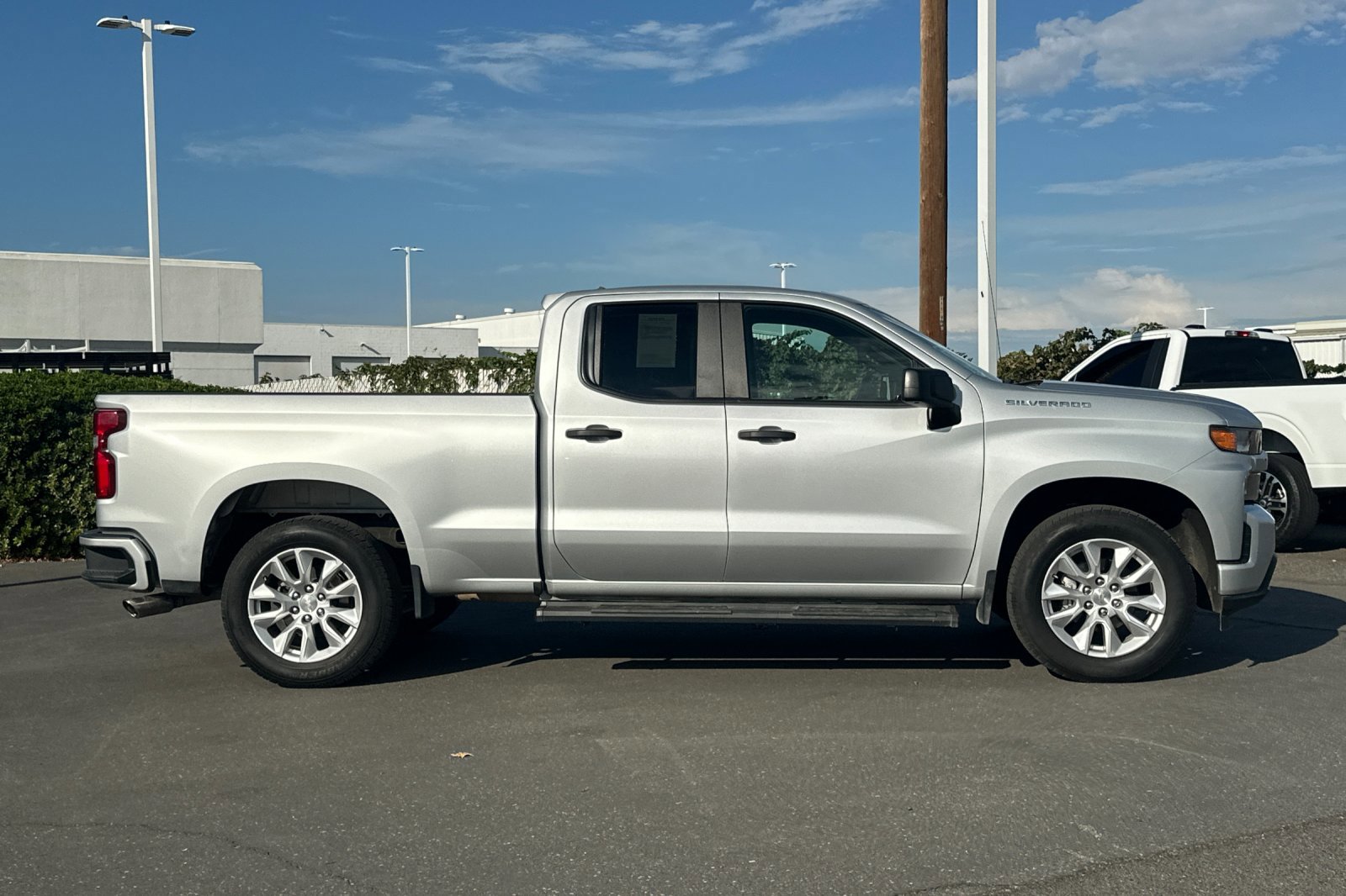 2021 Chevrolet Silverado 1500 Custom photo 3
