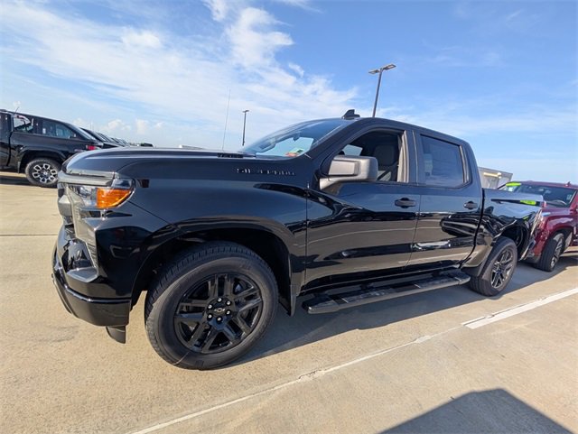 2026 Chevrolet Silverado 1500 Custom photo 4