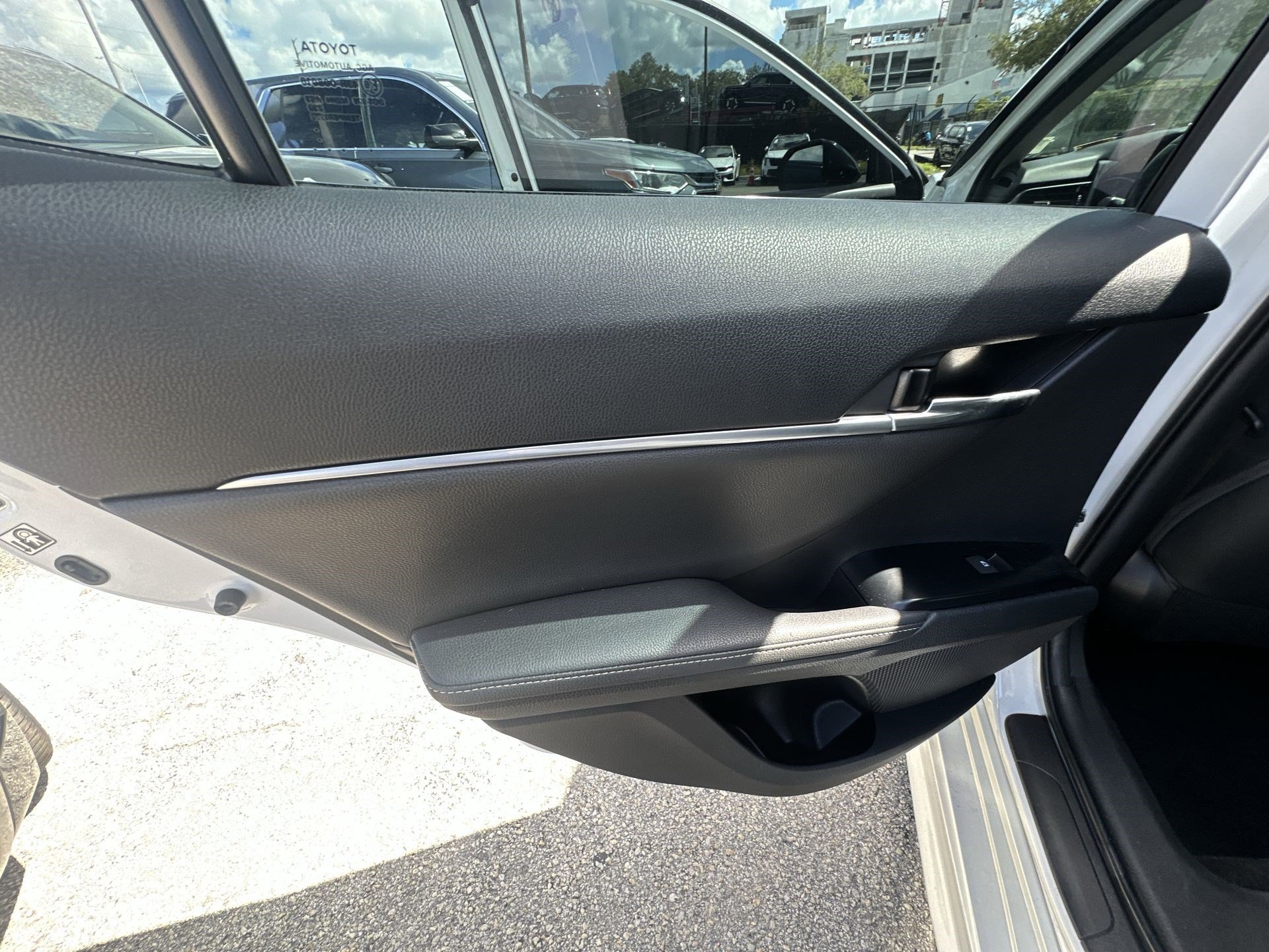 2019 Toyota Camry XSE photo 30