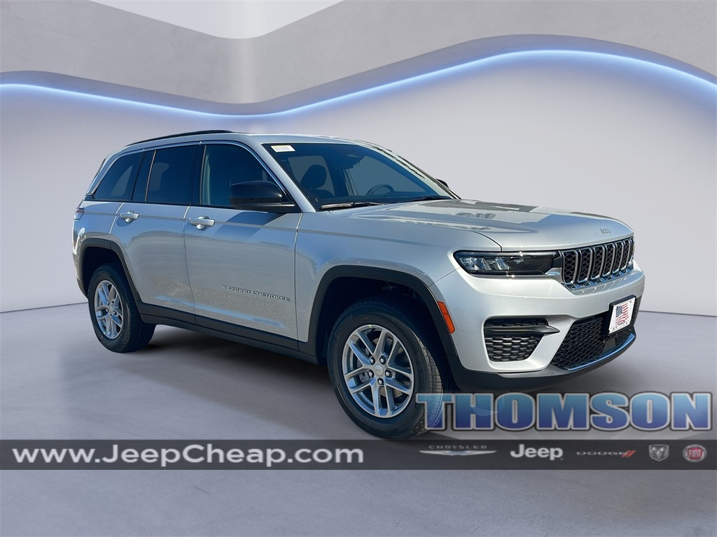 2025 Jeep Grand Cherokee Laredo's photo