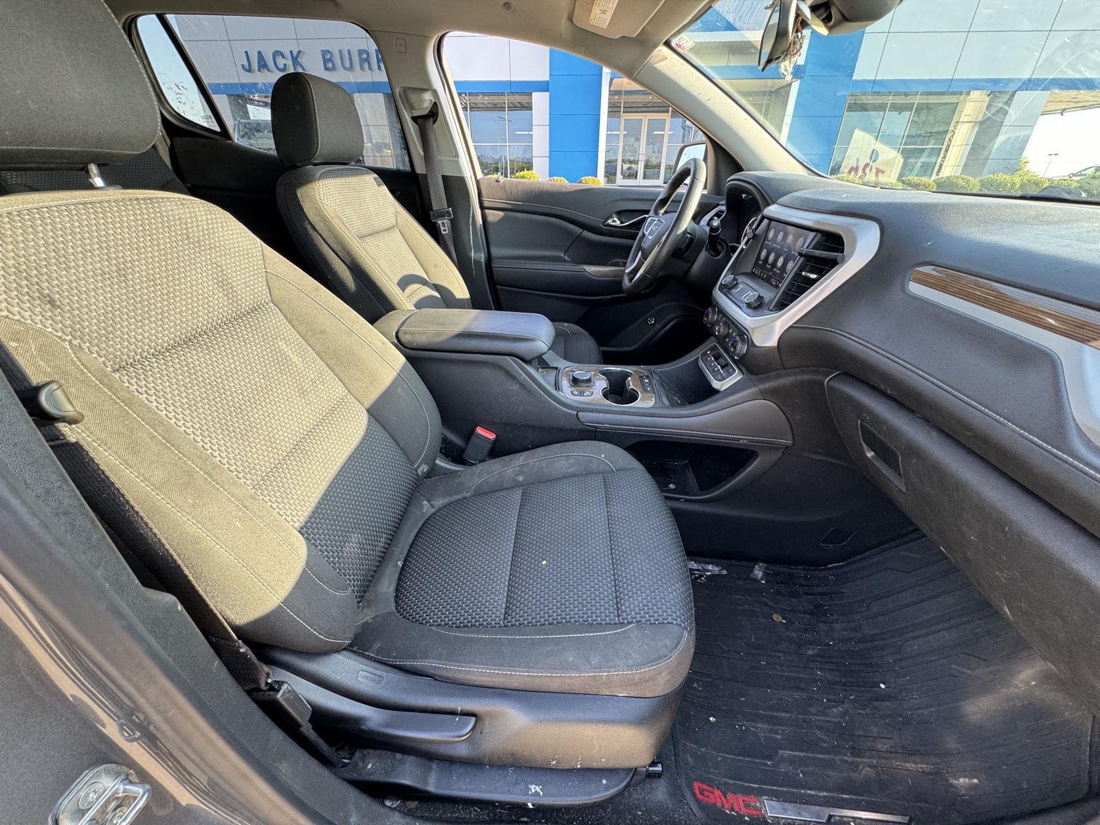 2021 Gmc Acadia SLE photo 36