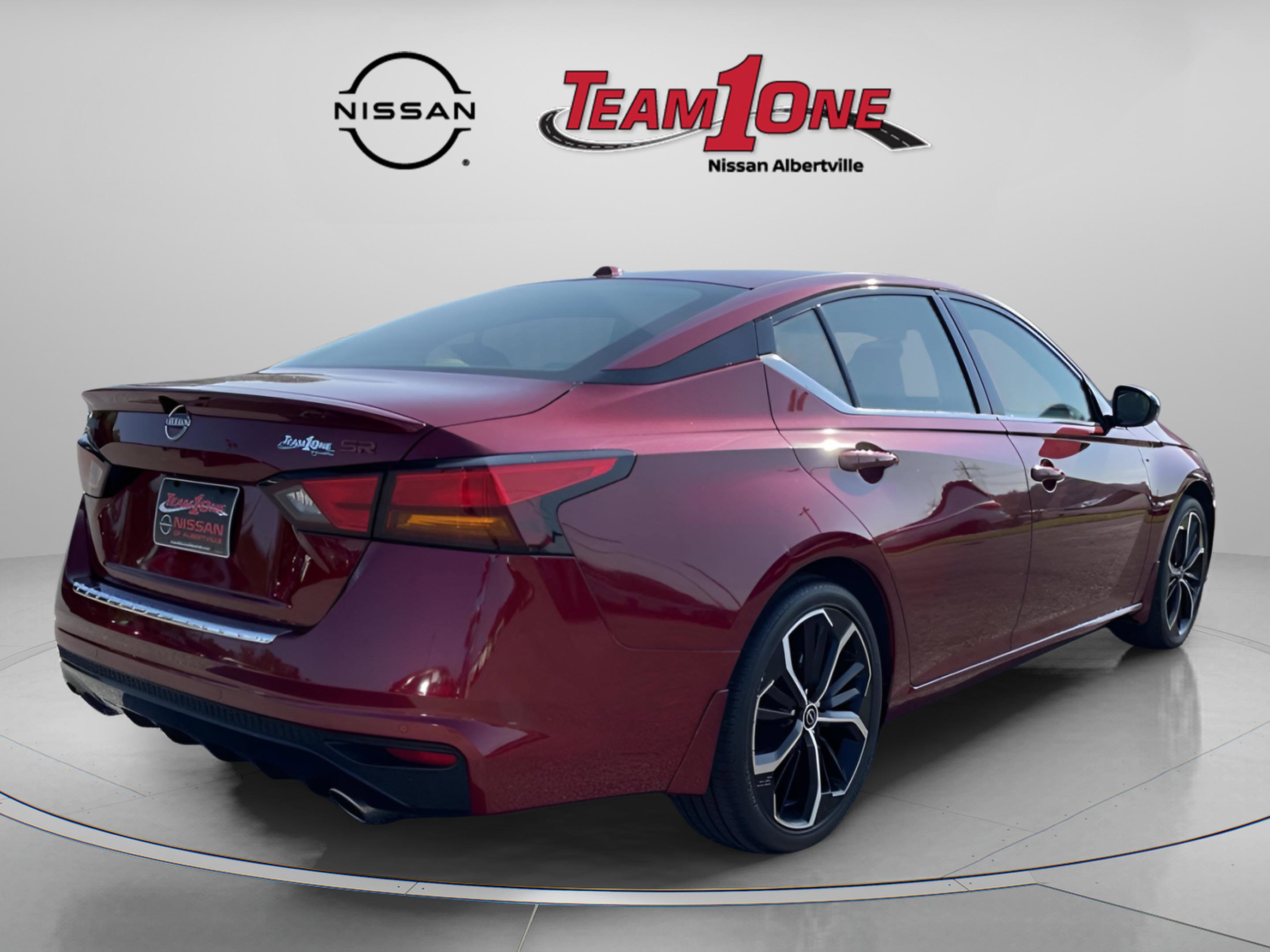 2023 Nissan Altima 2.5 SR photo 4