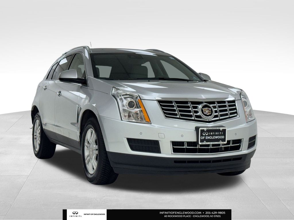 2015 Cadillac SRX Luxury photo 2