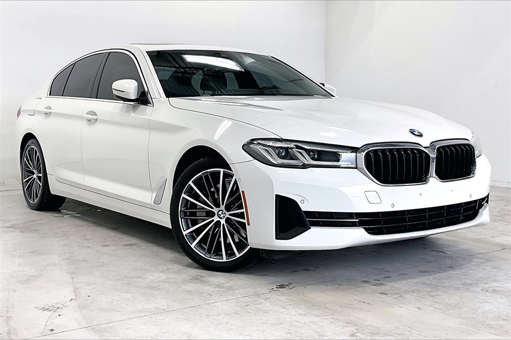 2021 BMW 5 Series 530e's photo