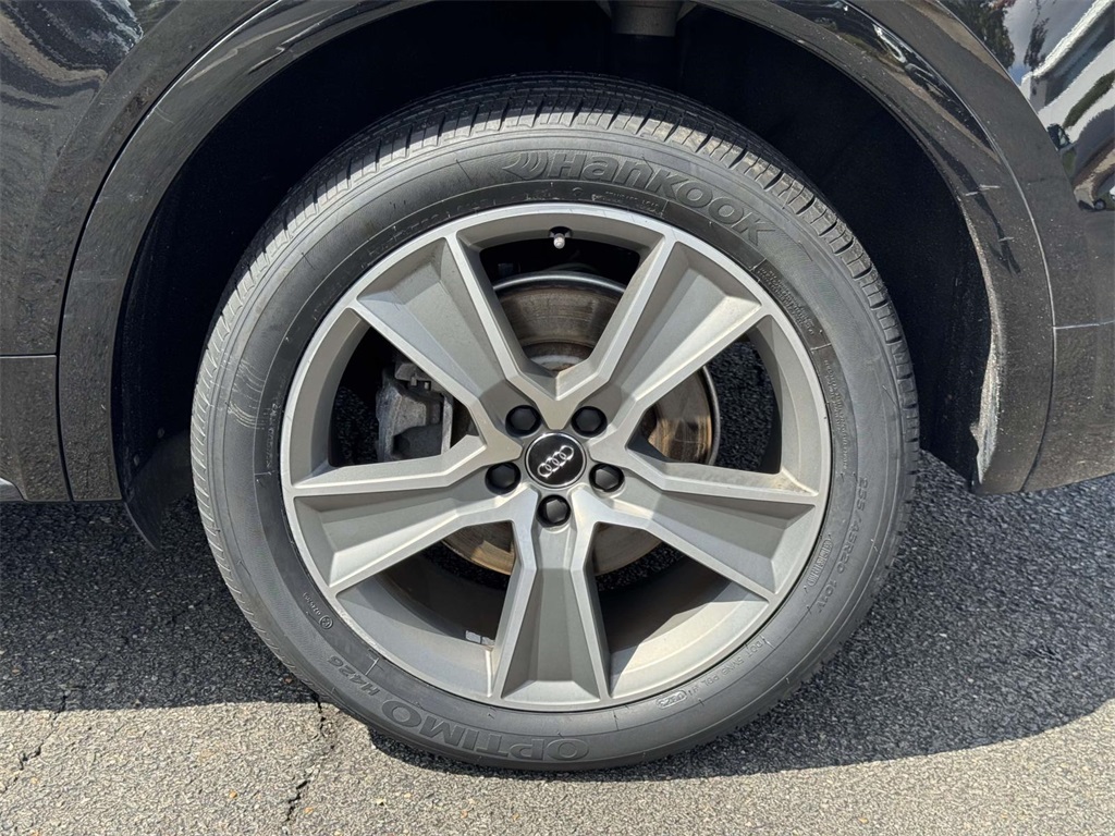 2020 Audi Q5 45 Premium Plus photo 11