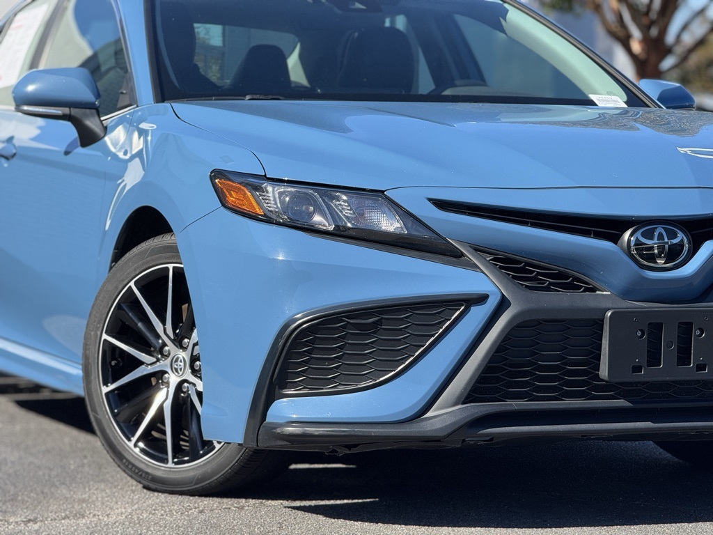 2023 Toyota Camry SE photo 2