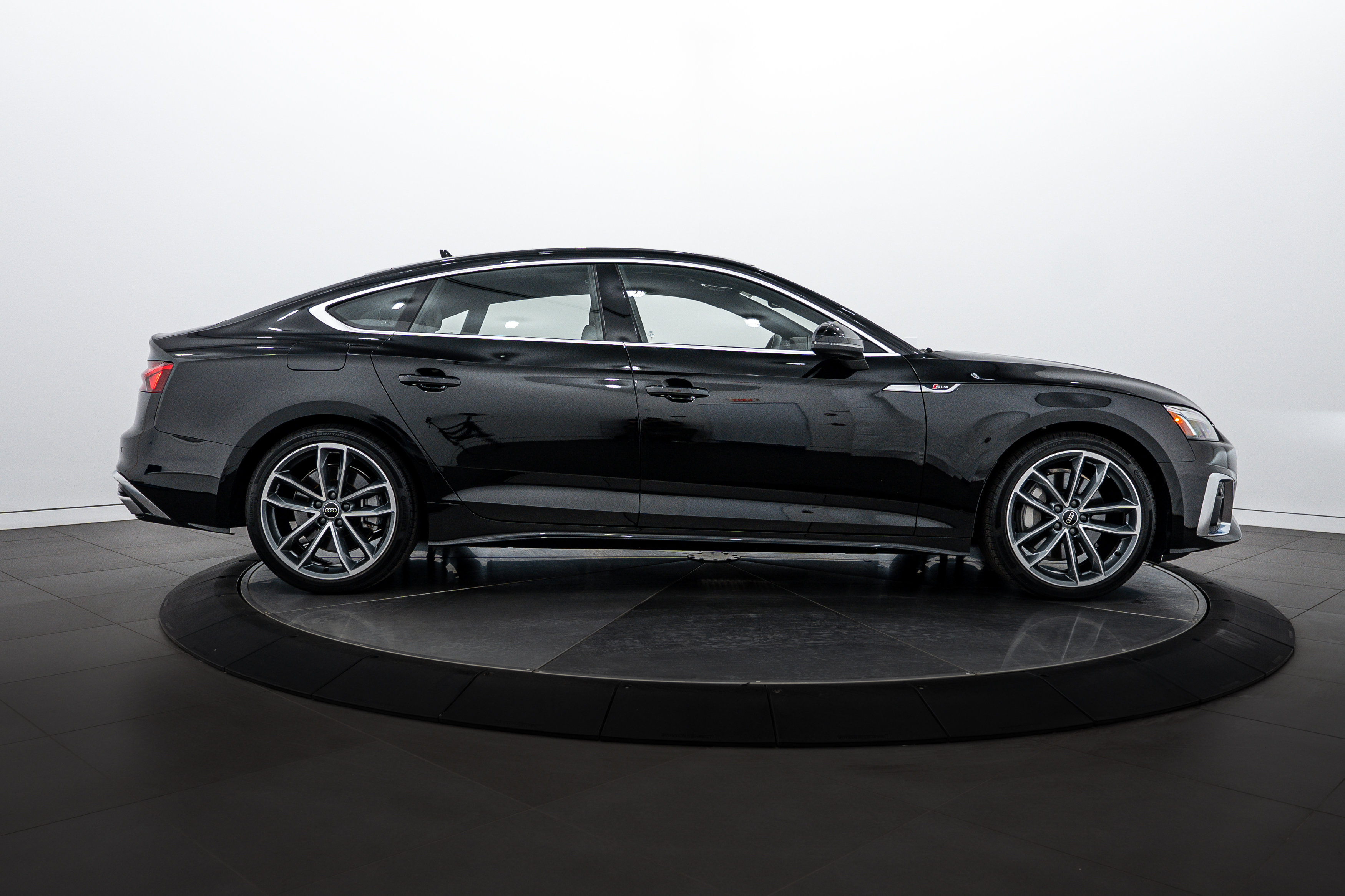 2024 Audi A5 S line Premium Plus photo 3