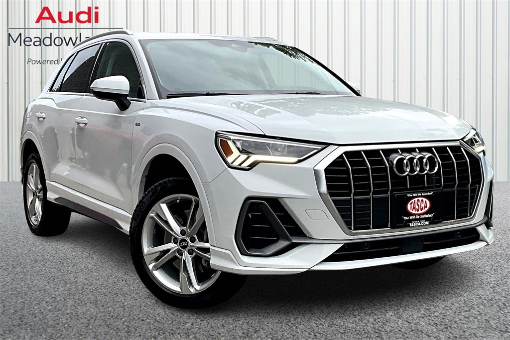 2022 Audi Q3 S line Premium Plus photo 3