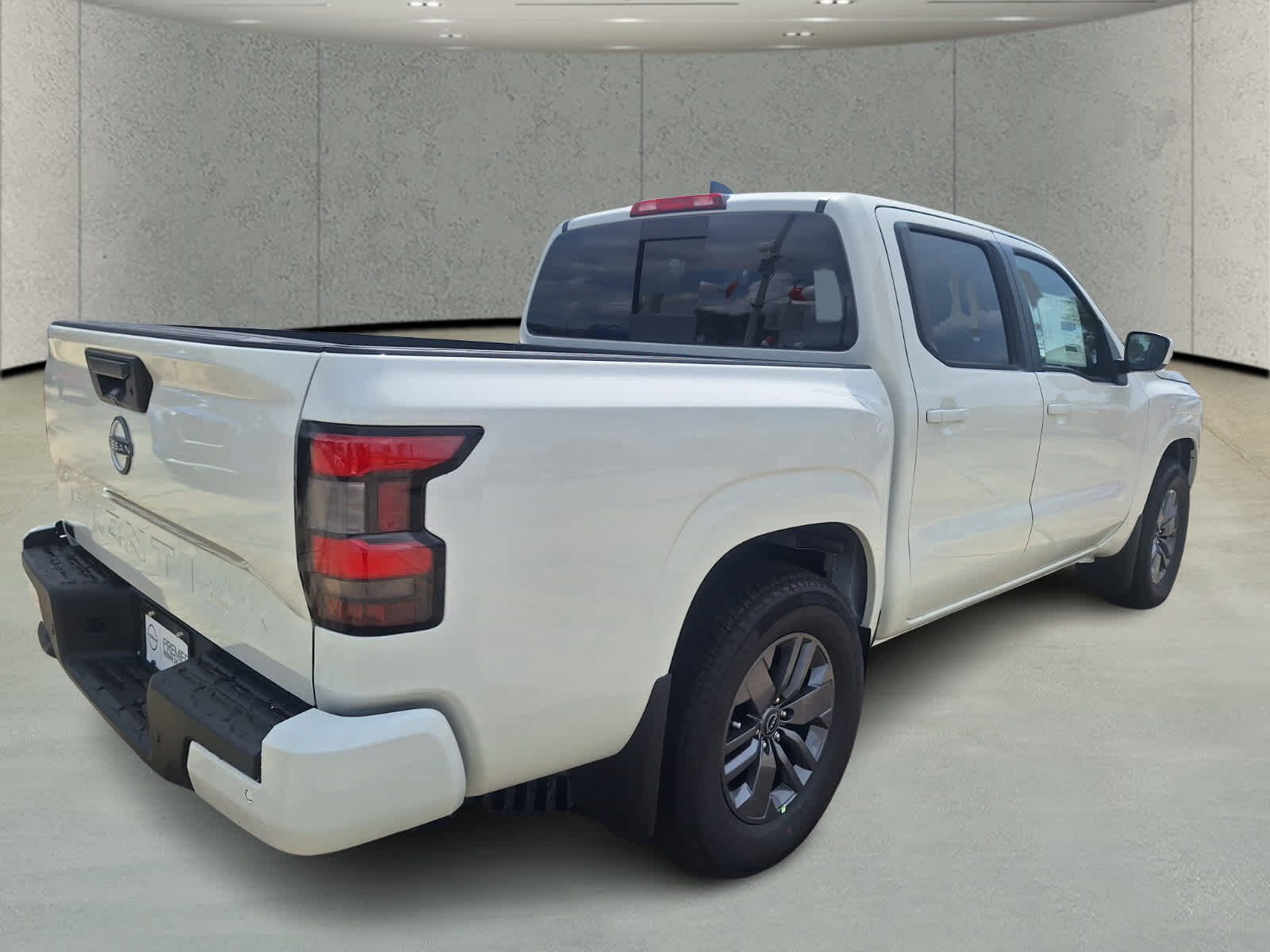 2025 Nissan Frontier SV photo 5