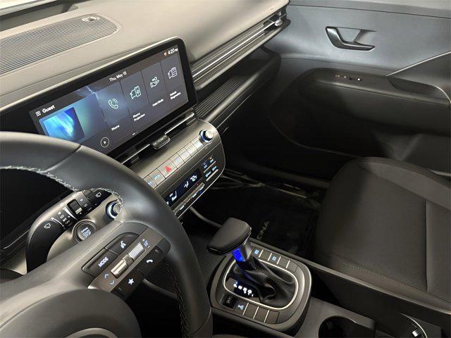 2025 Hyundai Kona SEL photo 10