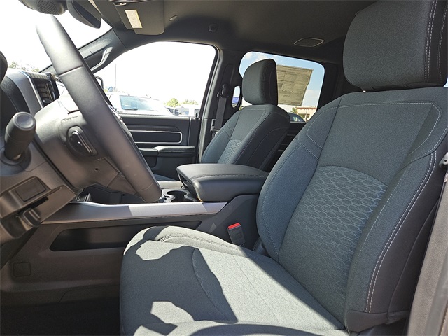 2025 Ram 2500 Big Horn photo 14