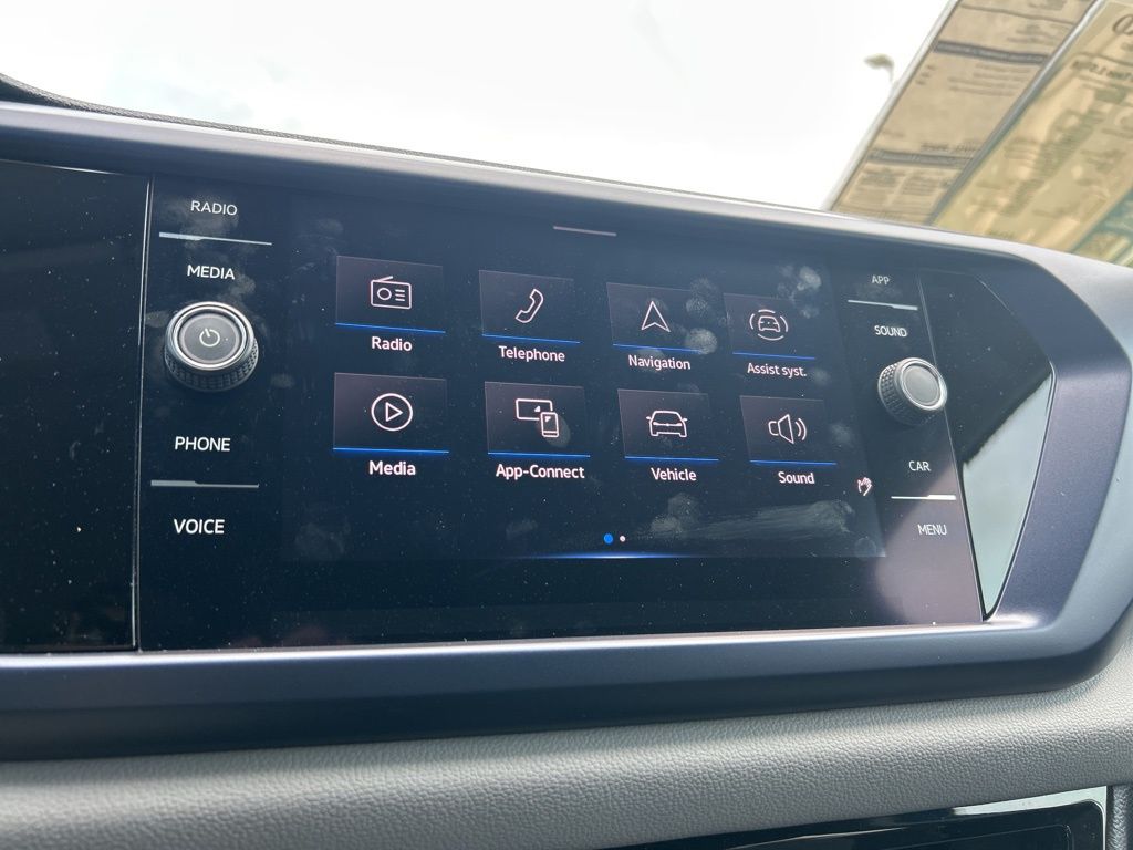 2022 Volkswagen Taos SE photo 22