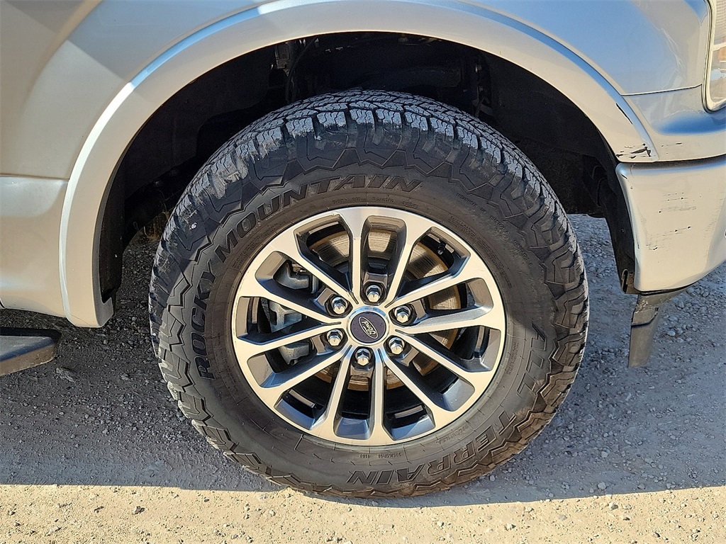 2019 Ford F-150 XLT photo 14