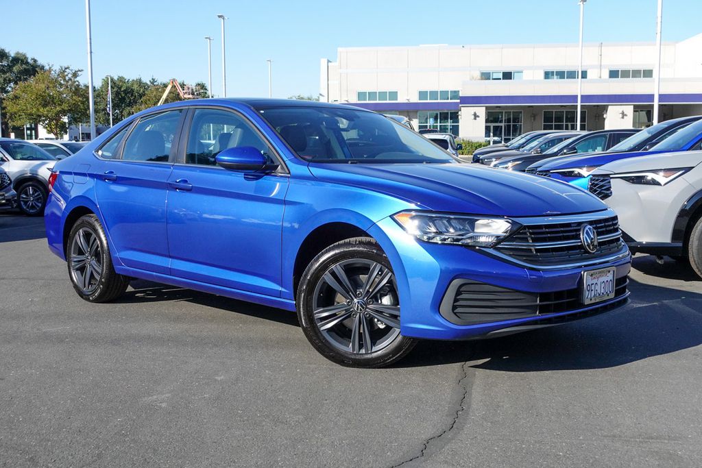 3VW7M7BU2RM028689