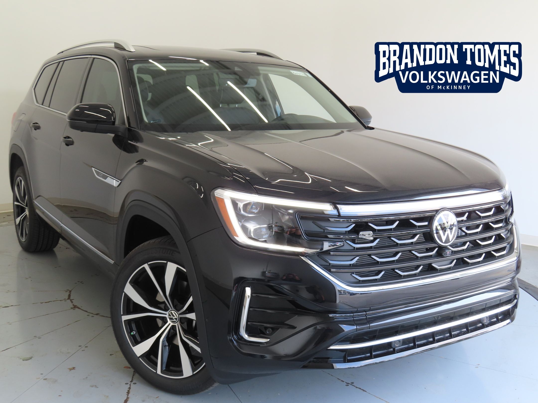 2026 Volkswagen Atlas SEL Premium R-Line's photo