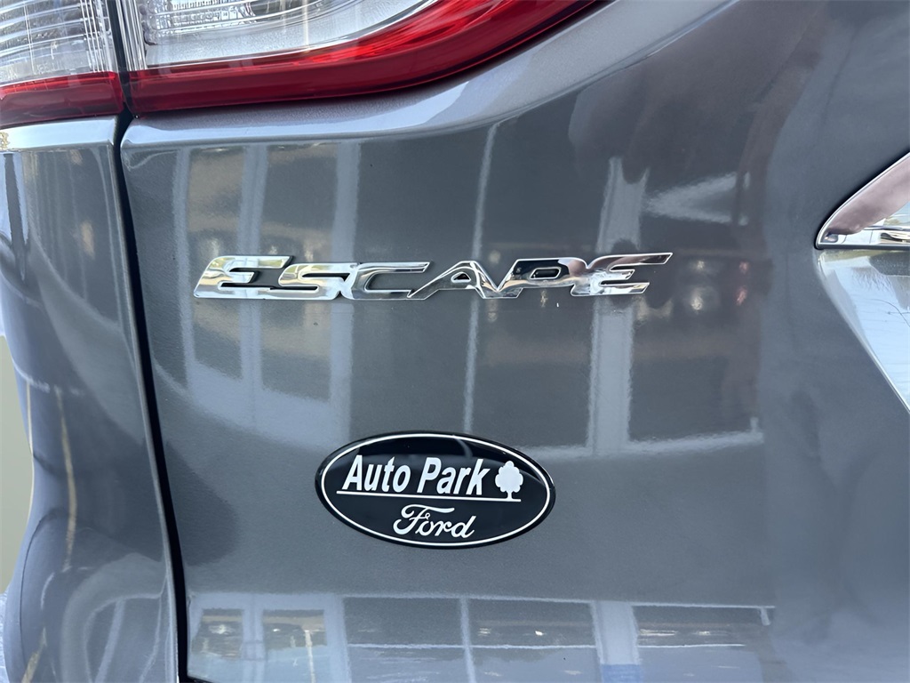 2014 Ford Escape Titanium photo 9
