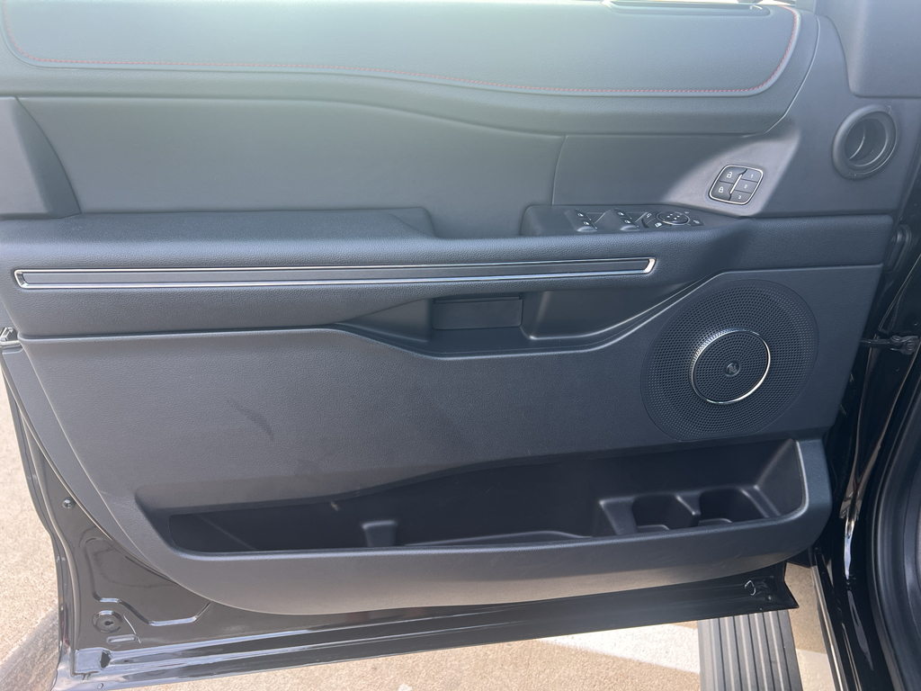 2022 Ford Expedition Limited photo 15