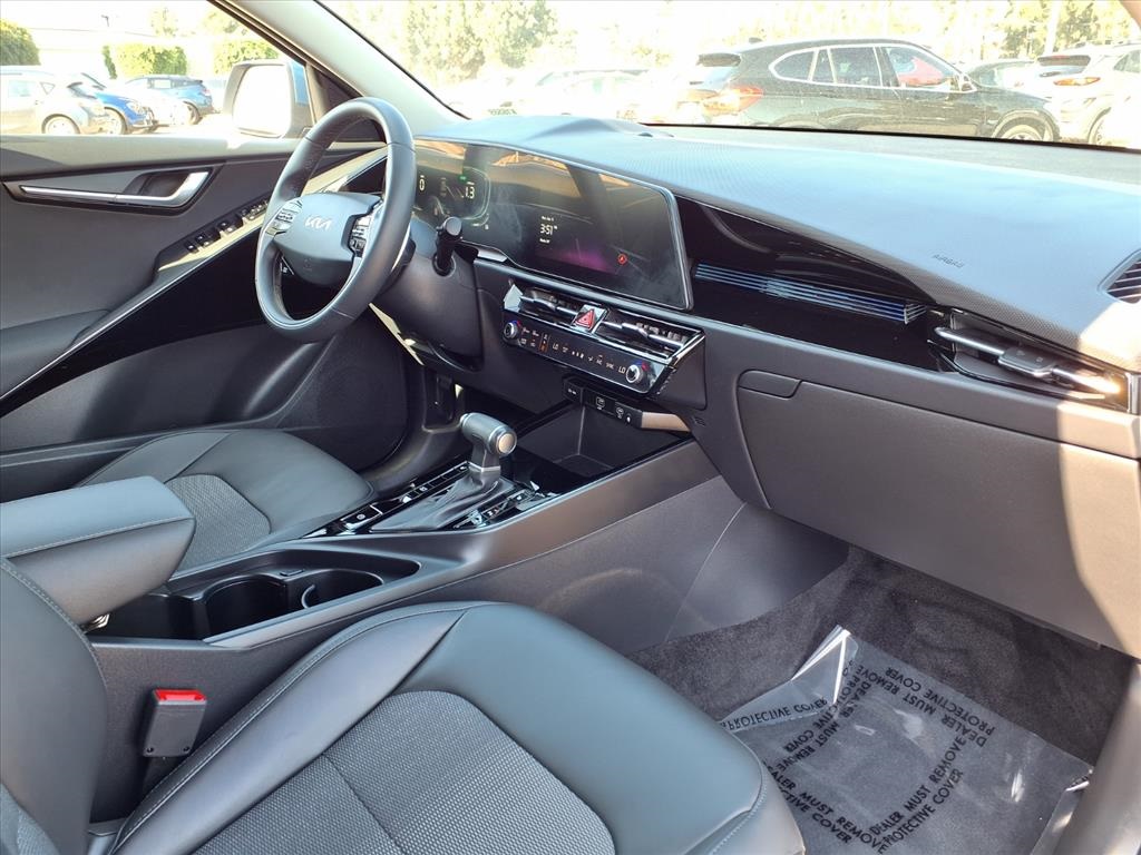 2025 Kia Niro EX photo 15