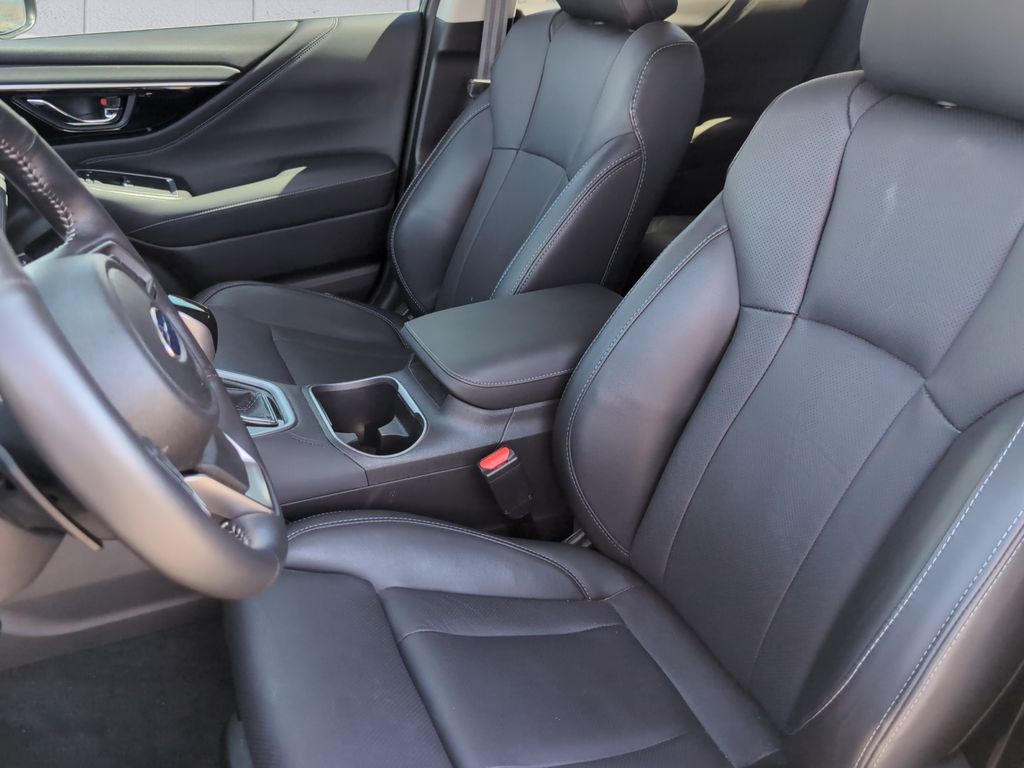 2025 Subaru Outback Limited XT photo 7