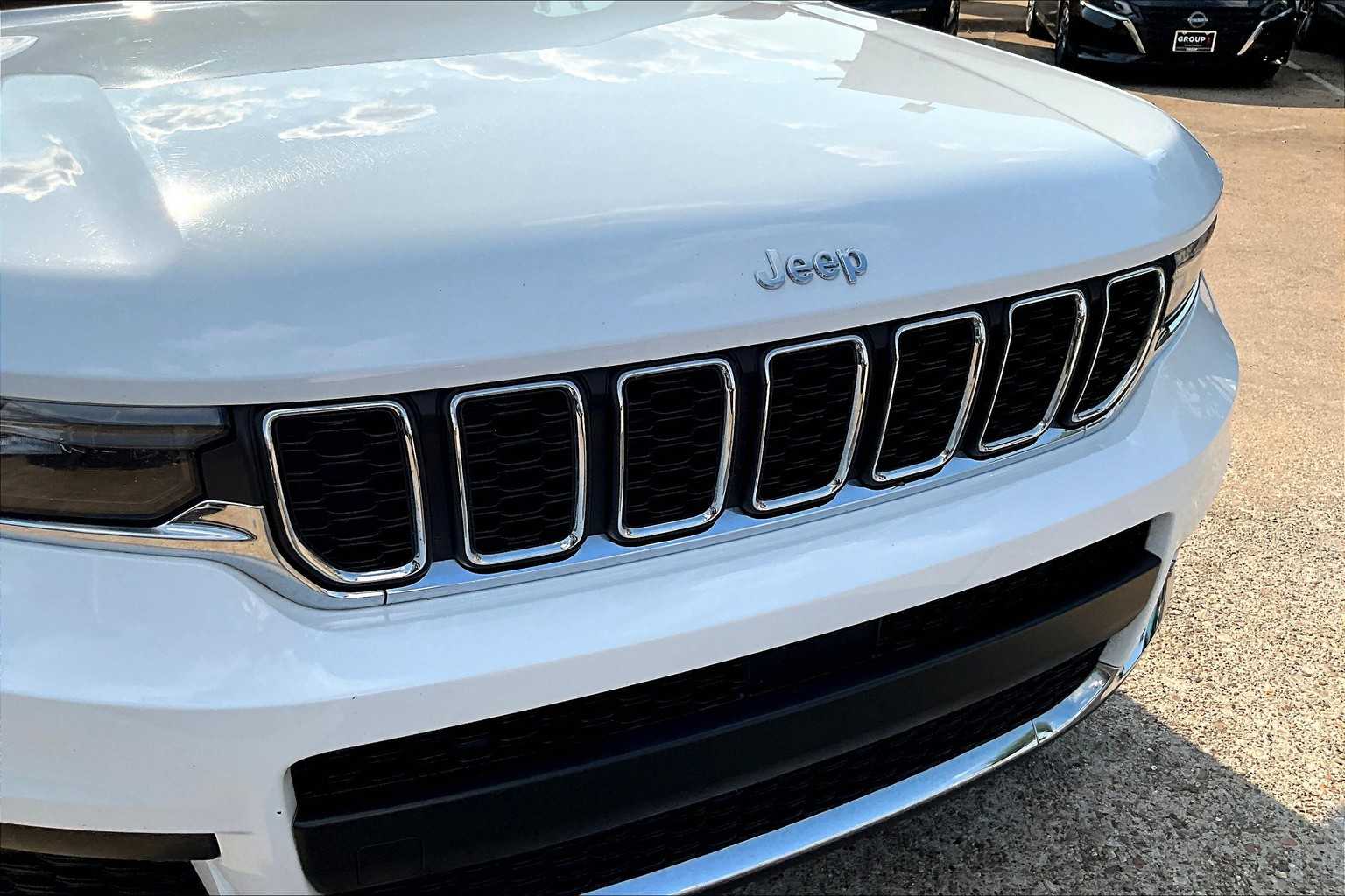 2023 Jeep Grand Cherokee Laredo Altitude photo 27