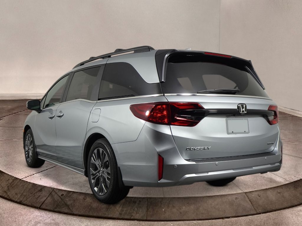 2026 Honda Odyssey Touring photo 3