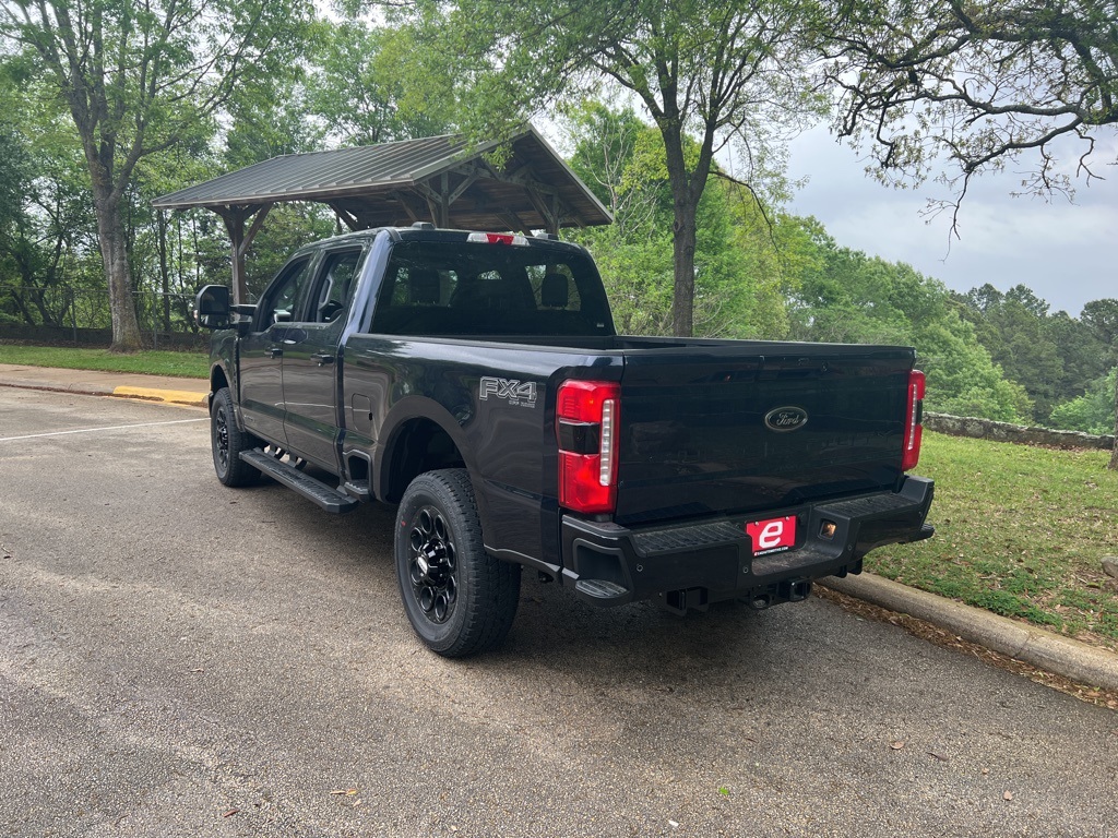 2025 Ford F-250 XLT photo 5