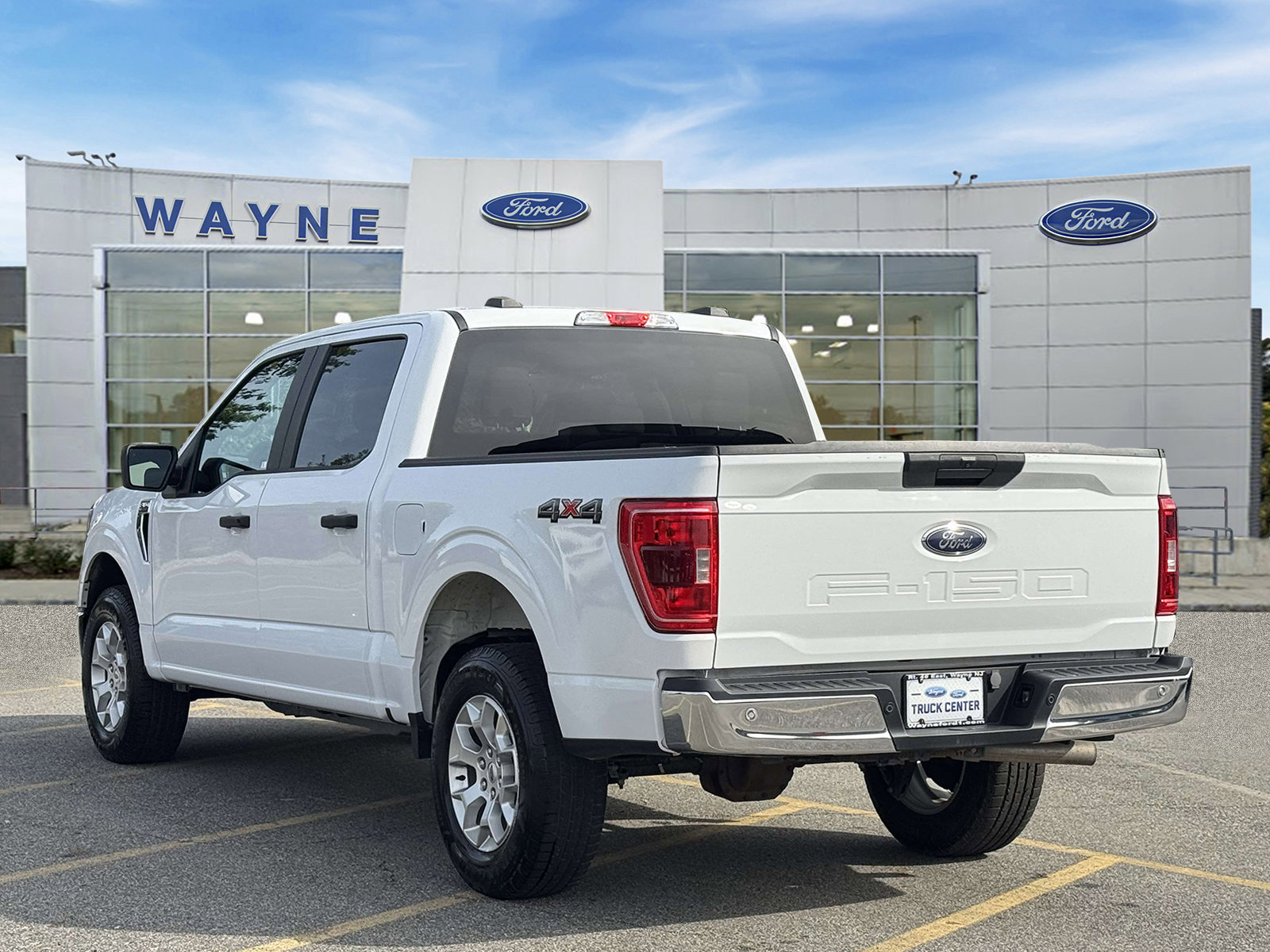 2023 Ford F-150 XLT photo 2