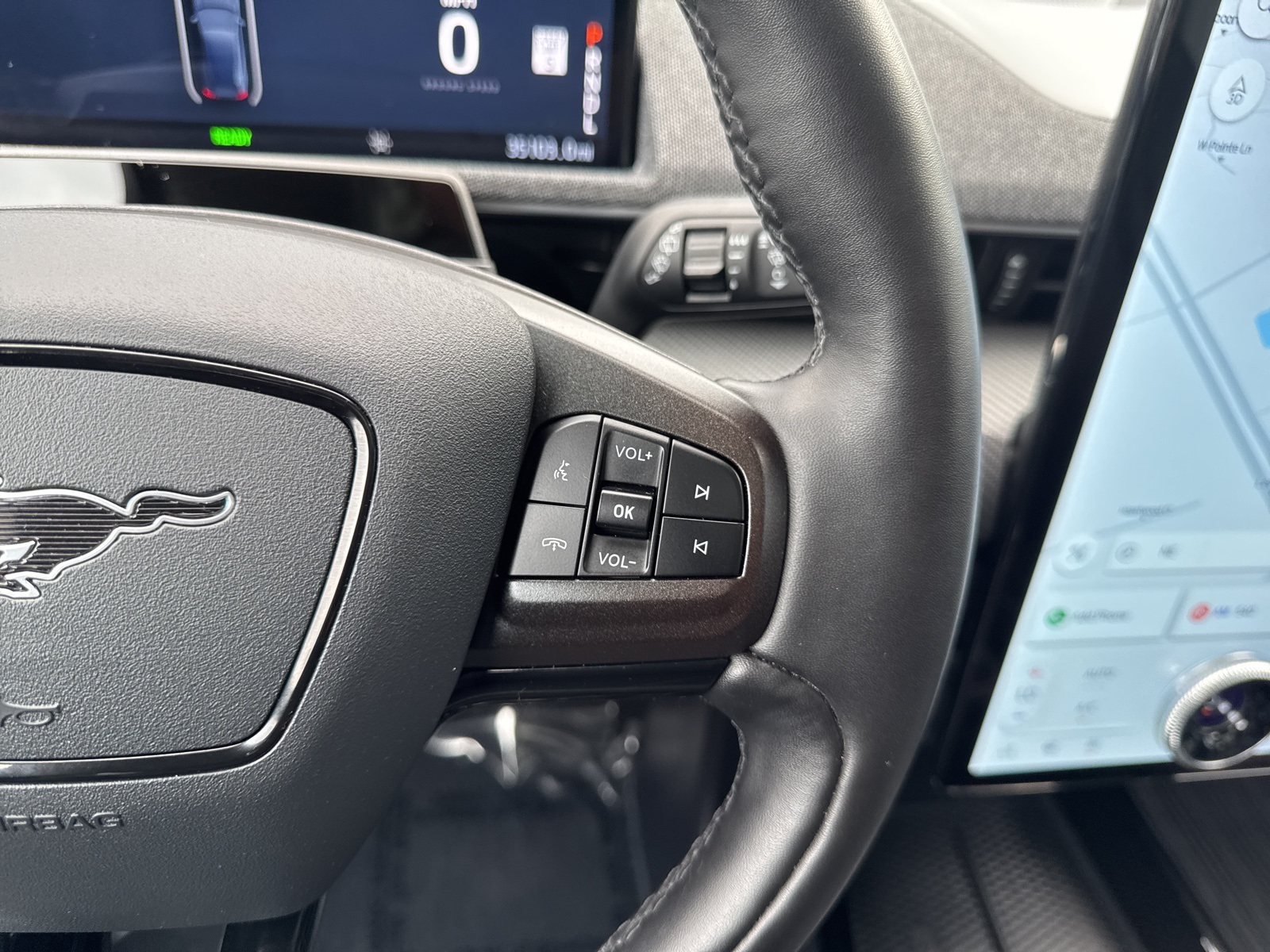 2021 Ford Mustang Mach-E Premium photo 31