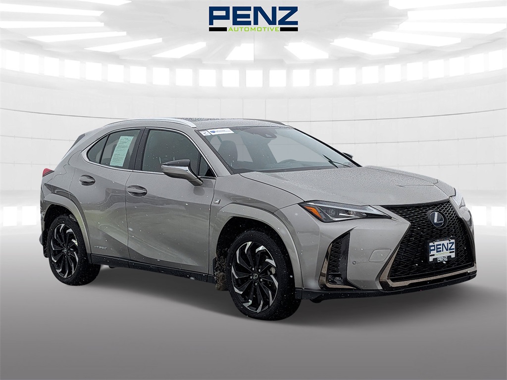 2022 Lexus UX Hybrid 250h F SPORT's photo