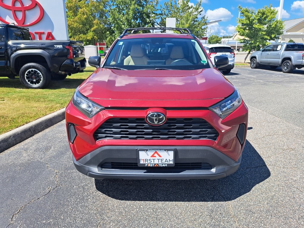 2020 Toyota RAV4 LE photo 2
