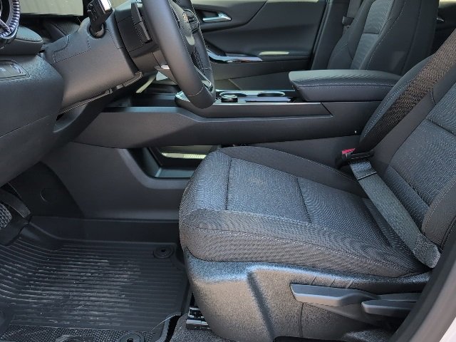 2026 Chevrolet Equinox LT photo 9