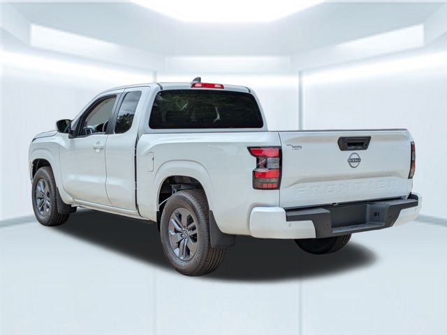 2025 Nissan Frontier King Cab SV photo 3