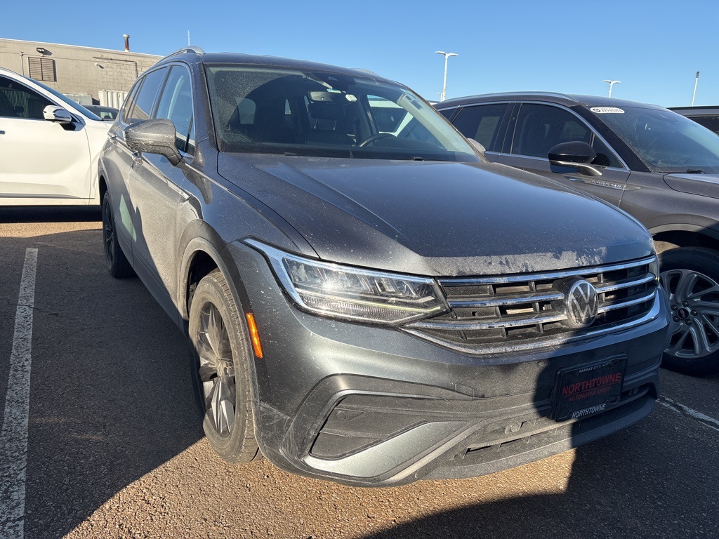 Used 2022 Volkswagen Tiguan SE with VIN 3VV2B7AX6NM048986 for sale in Kansas City