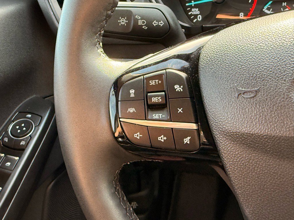 2022 Ford Escape SEL photo 10