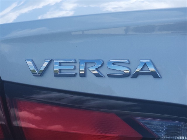 2025 Nissan Versa 1.6 SV photo 5