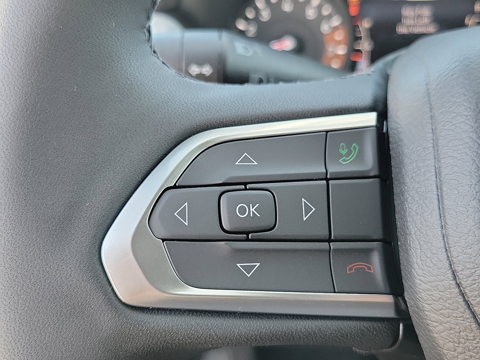 2025 Jeep Compass Latitude photo 3