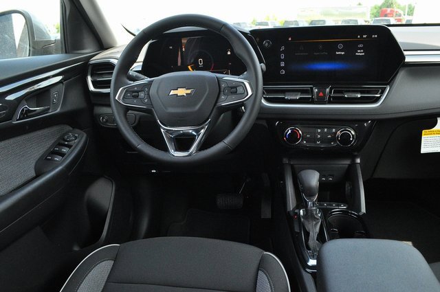 2026 Chevrolet Trailblazer LT photo 14