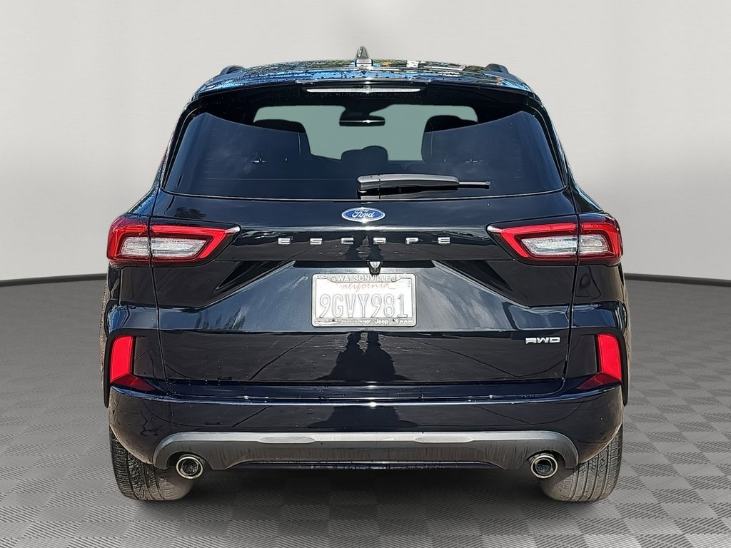 2023 Ford Escape ST-Line photo 4
