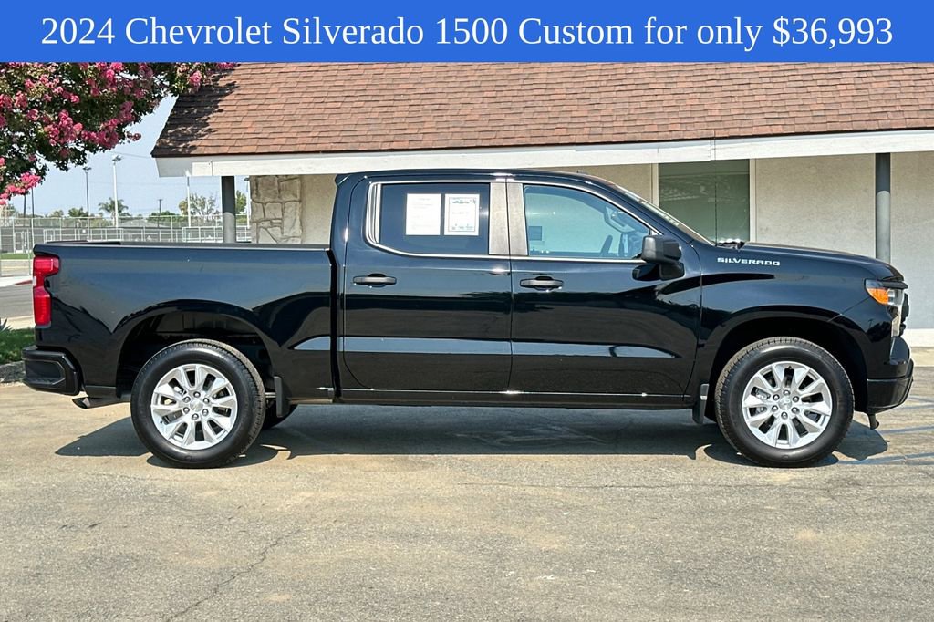 2024 Chevrolet Silverado 1500 Custom photo 2
