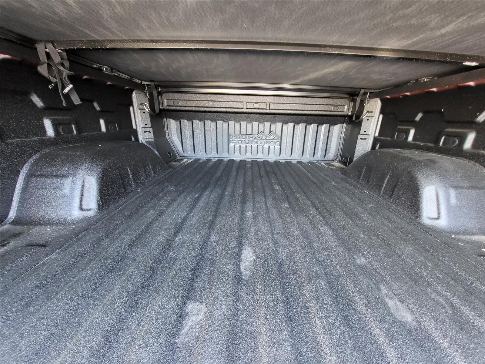 2024 Chevrolet Silverado 1500 High Country photo 3