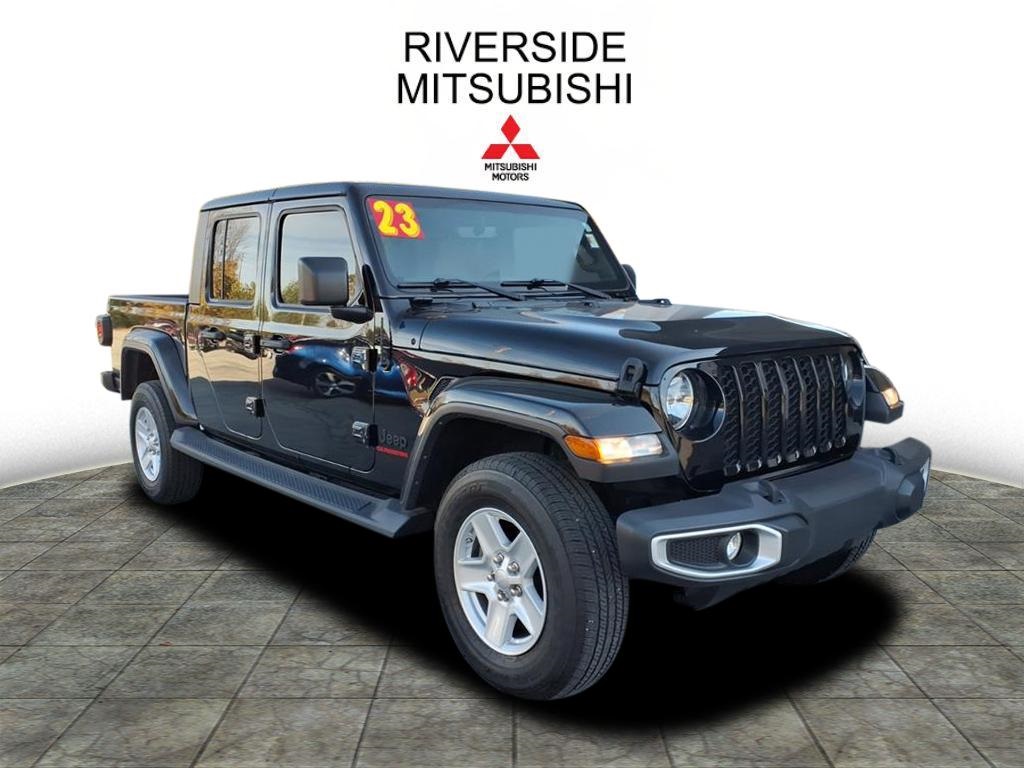 2023 Jeep Gladiator Sport S's photo