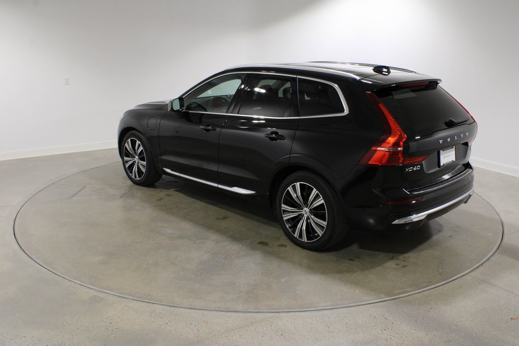 2022 Volvo XC60 Recharge Hybrid T8 Inscription photo 2