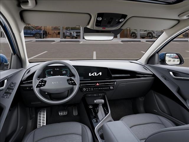 2025 Kia Niro SX Touring photo 14
