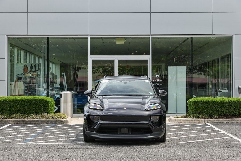 2024 Porsche Macan Electric 4 photo 10
