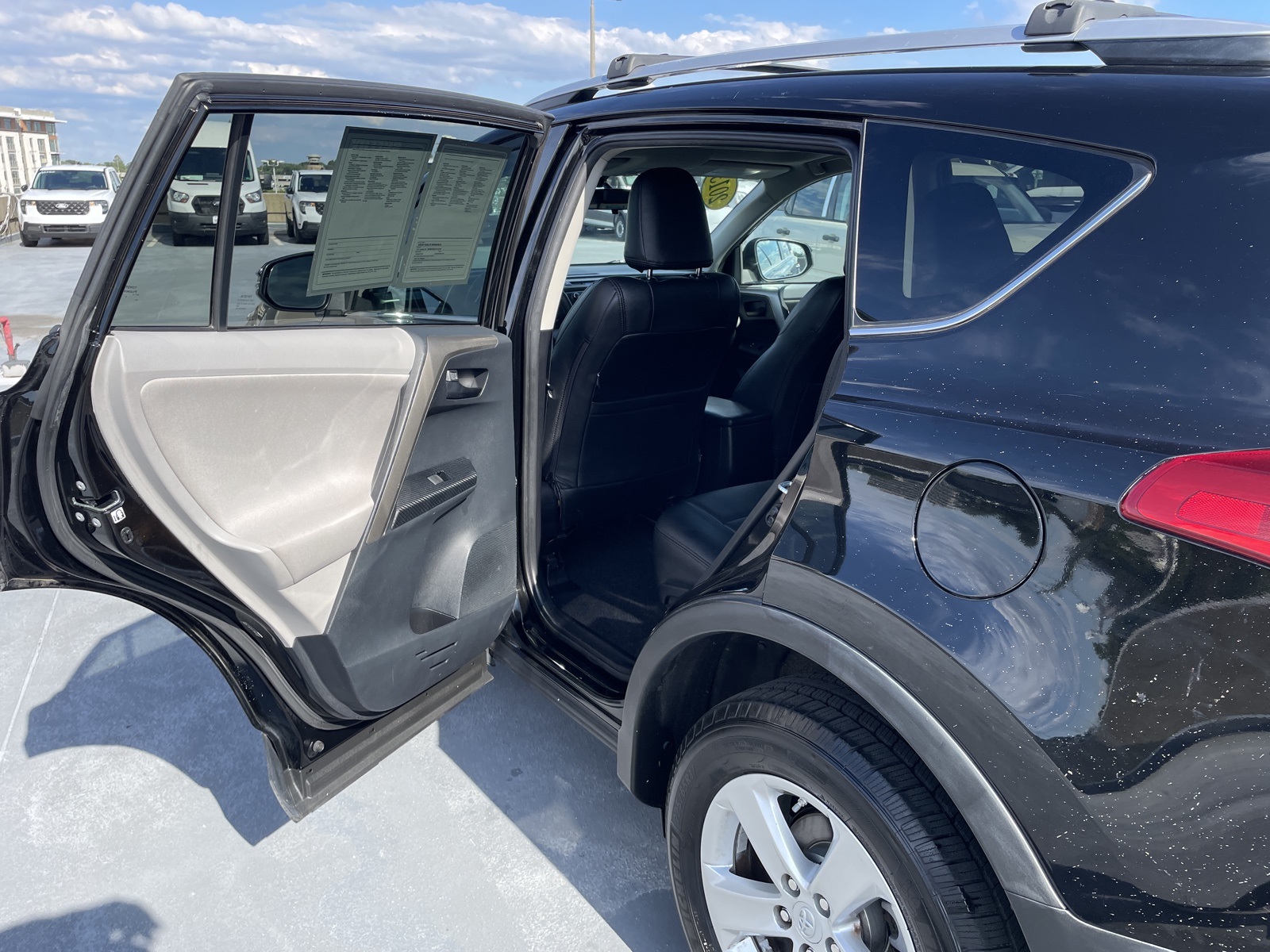 2013 Toyota RAV4 XLE photo 26