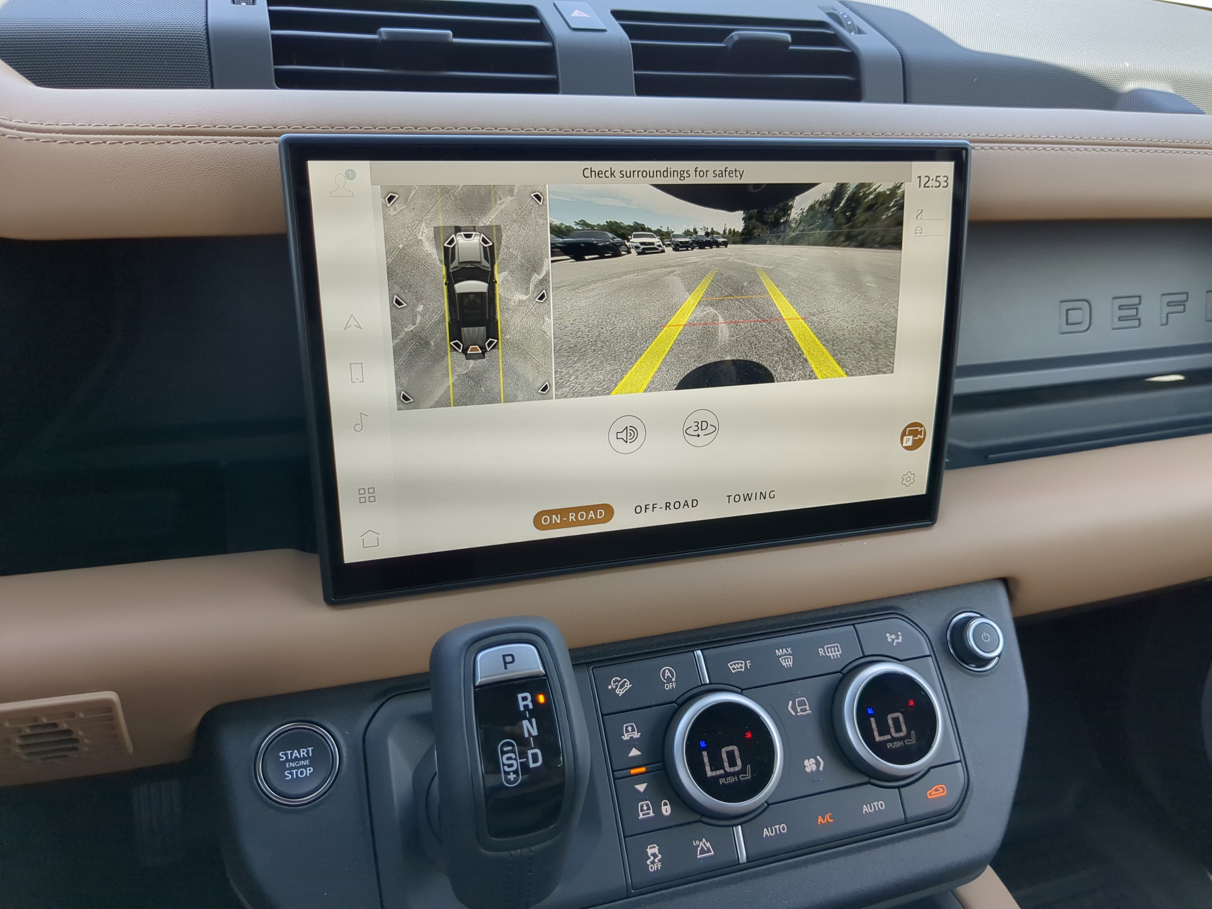 2025 Land Rover Defender X-Dynamic SE photo 15