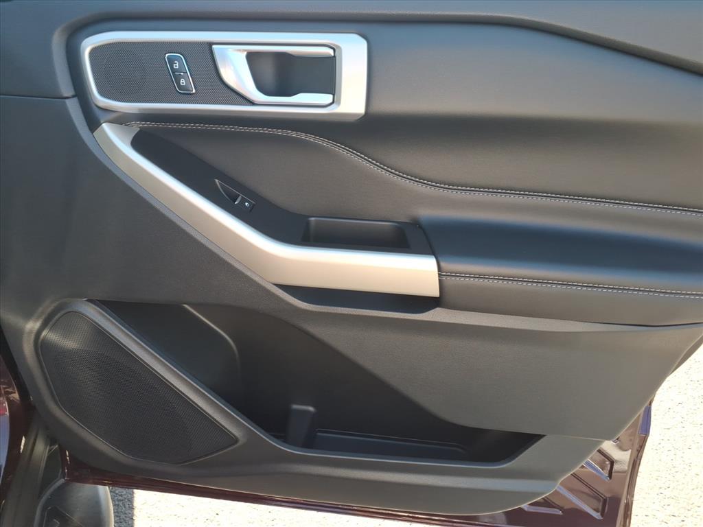 2022 Ford Explorer XLT photo 5