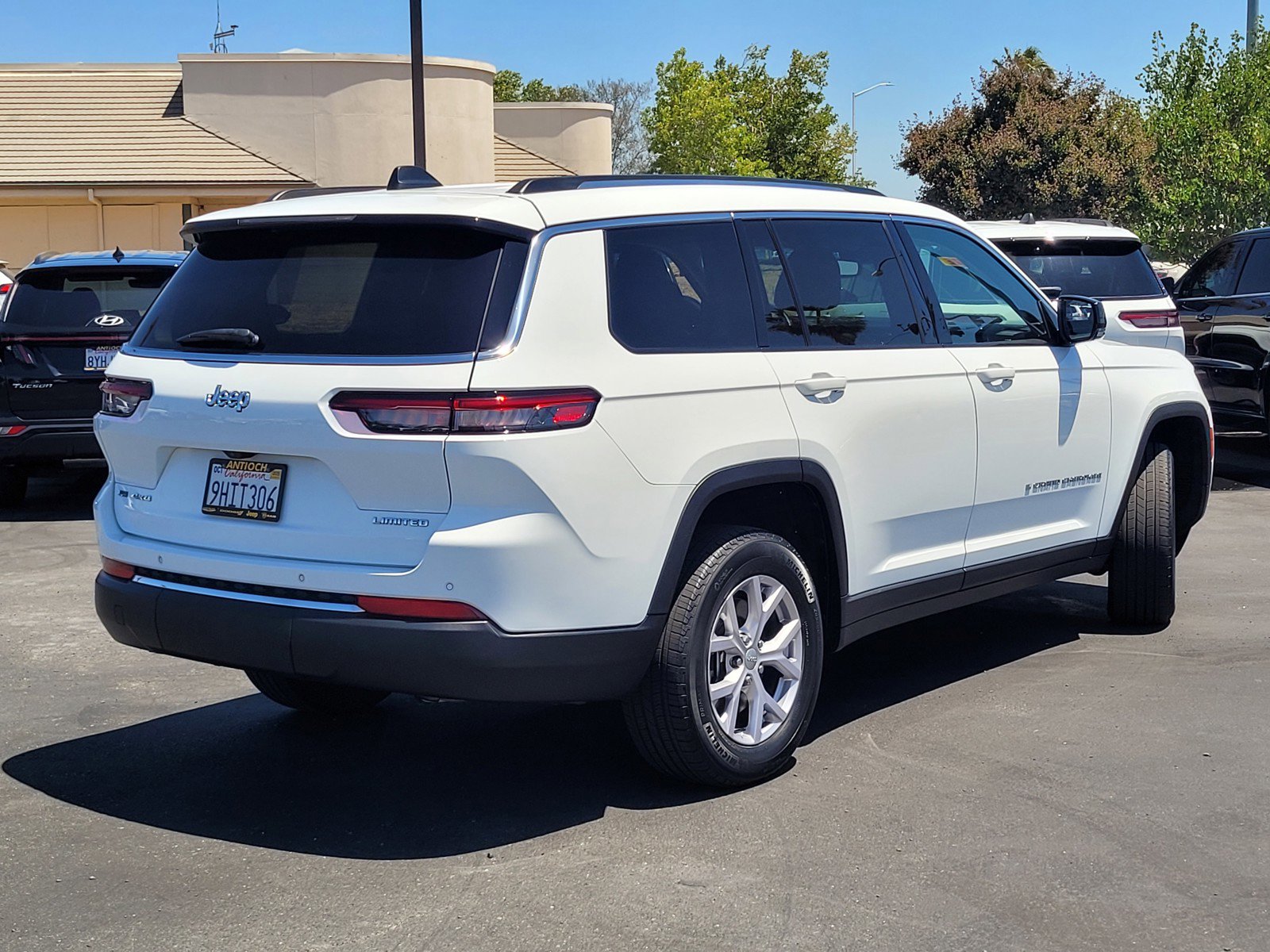 2022 Jeep Grand Cherokee Limited photo 4