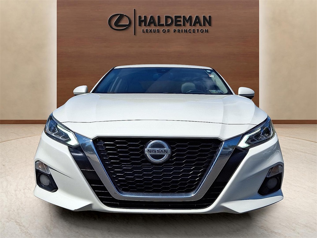 Used 2019 Nissan Altima Platinum with VIN 1N4BL4FV3KC116570 for sale in Lawrence, NJ
