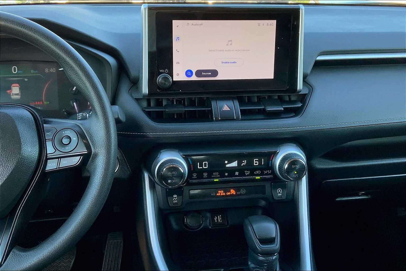 2024 Toyota RAV4 XLE photo 6